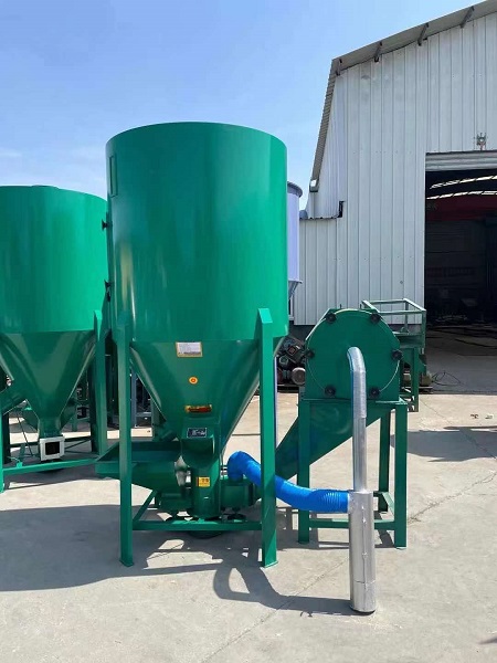 小型飼料粉碎機 飼料生產(chǎn)過程中粉碎工段的幾點建議 。